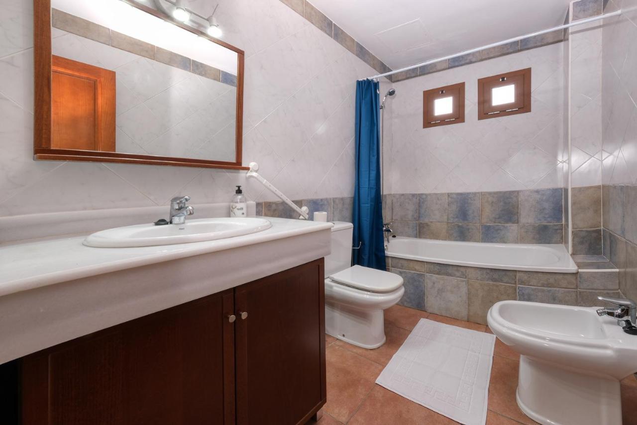 Вілла Casa Elin-Shared Pool, Fast Wifi Коста-Тегісе Екстер'єр фото